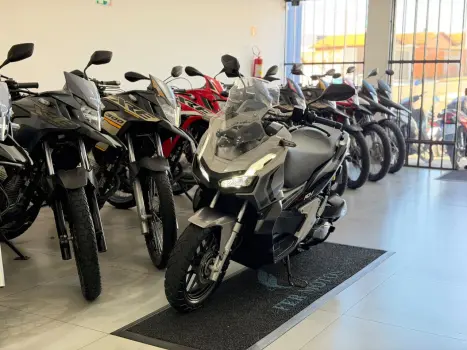 HONDA ADV 150 ABS, Foto 3