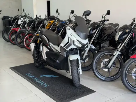 HONDA ADV 150 ABS, Foto 2