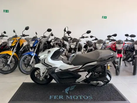 HONDA ADV 150 ABS, Foto 4
