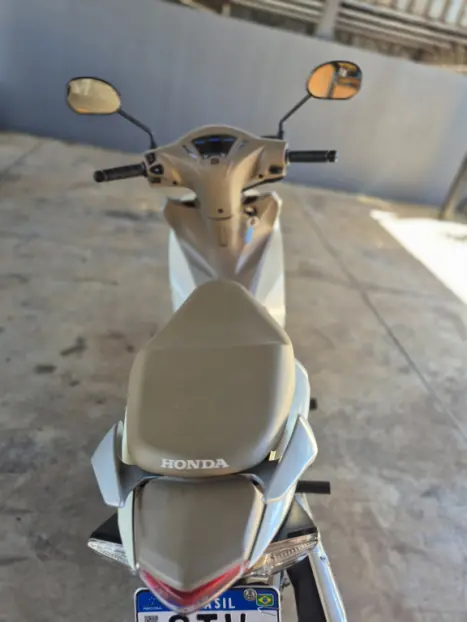 HONDA Biz 125 EX, Foto 4