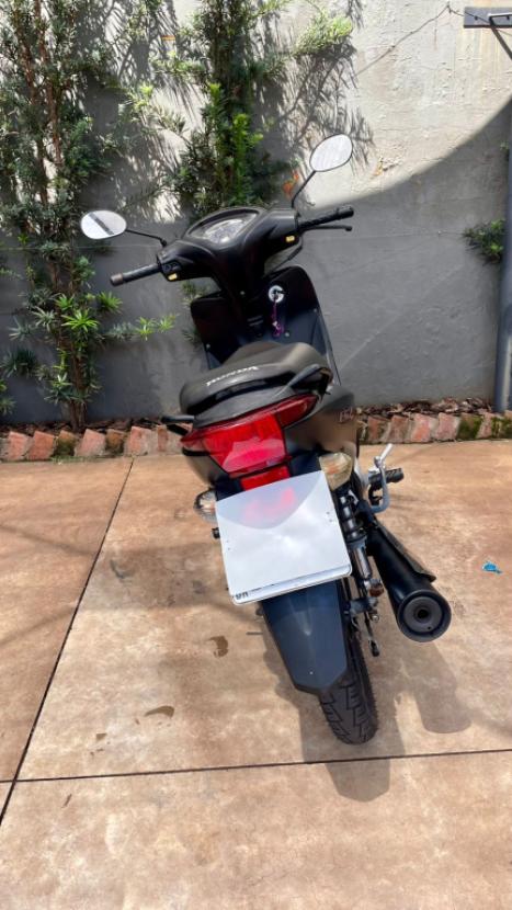 HONDA Biz 125 EX, Foto 2