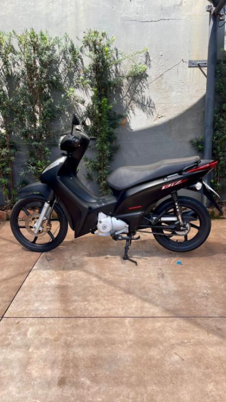 HONDA Biz 125 EX, Foto 5