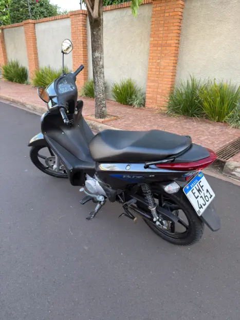 HONDA Biz 125 EX, Foto 2
