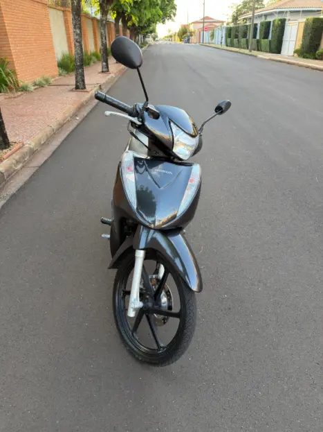 HONDA Biz 125 EX, Foto 3