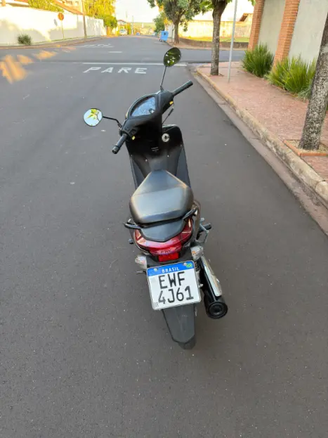 HONDA Biz 125 EX, Foto 4