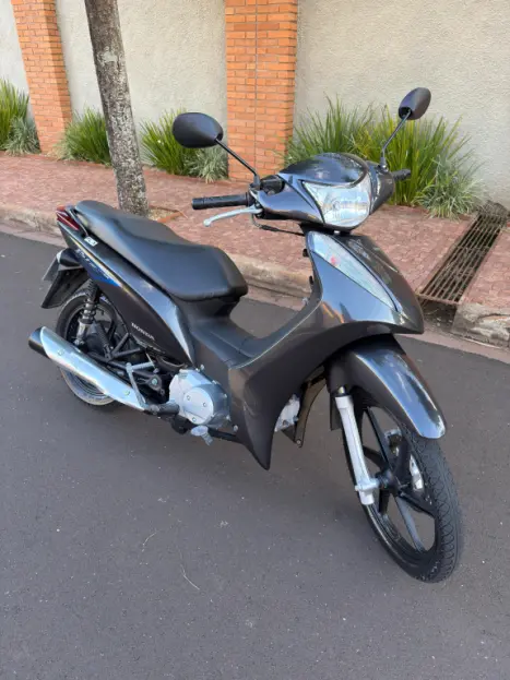 HONDA Biz 125 EX, Foto 5