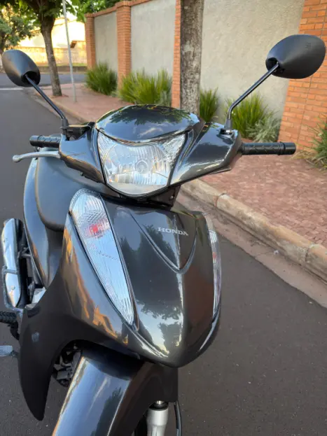 HONDA Biz 125 EX, Foto 10