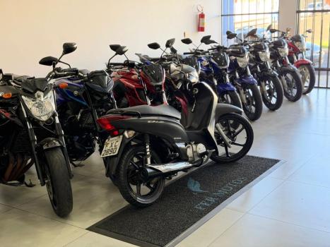 HONDA Biz 125 EX, Foto 6