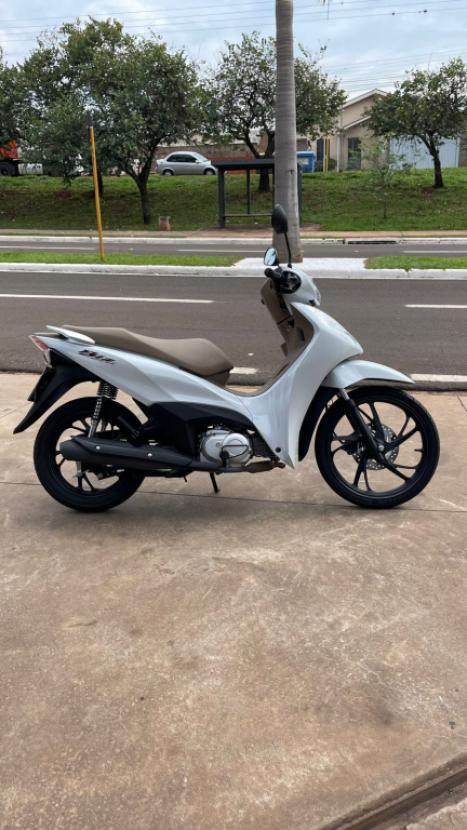 HONDA Biz 125 EX, Foto 2