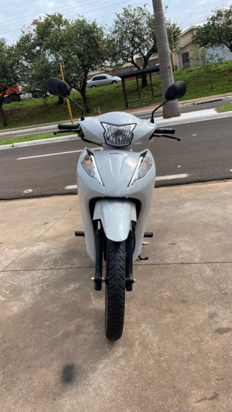 HONDA Biz 125 EX, Foto 3