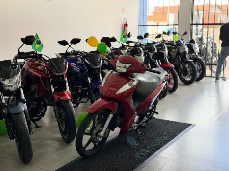 HONDA Biz 125 EX, Foto 3