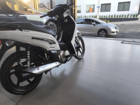 HONDA Biz 125 EX, Foto 6