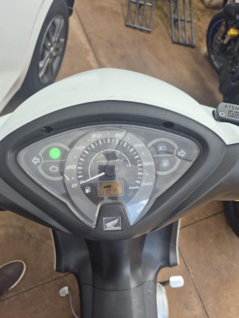 HONDA Biz 125 EX, Foto 5