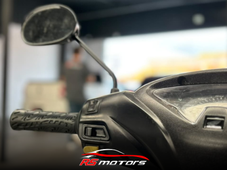 HONDA Biz 125 EX, Foto 10
