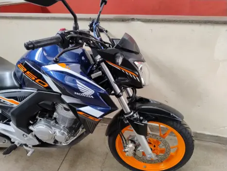 HONDA CB 250 F Twister FLEXONE, Foto 3