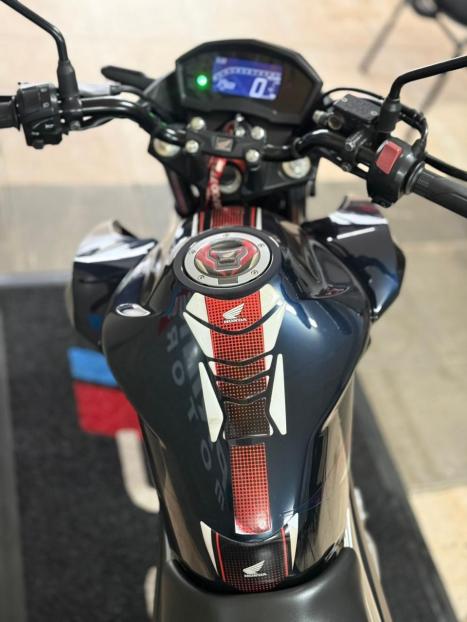 HONDA CB 250 F Twister , Foto 8