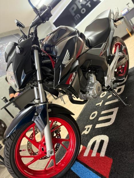 HONDA CB 250 F Twister , Foto 9