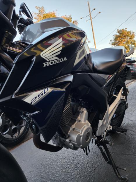 HONDA CB 250 F Twister FLEXONE, Foto 2