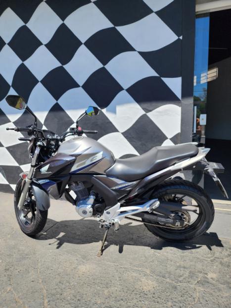 HONDA CB 250 F Twister FLEXONE, Foto 1