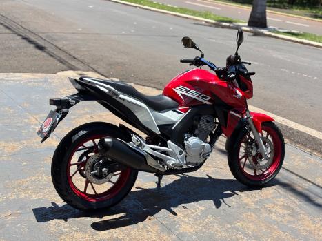 HONDA CB 250 F Twister FLEXONE, Foto 3