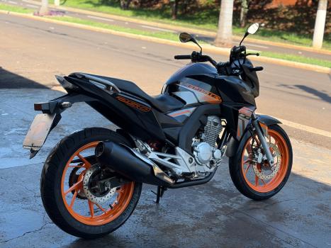 HONDA CB 250 F Twister , Foto 2