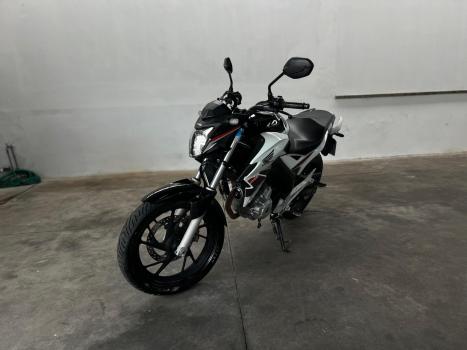 HONDA CB 250 F Twister , Foto 2