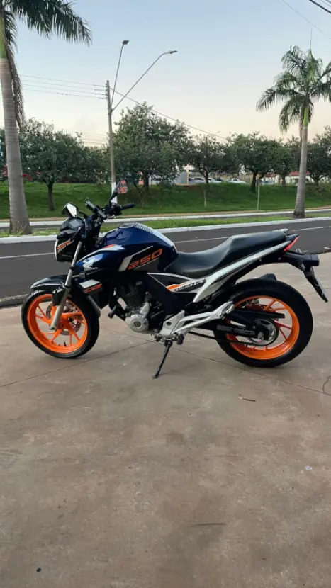 HONDA CB 250 F Twister FLEXONE, Foto 7