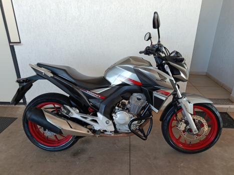 HONDA CB 250 F Twister FLEXONE, Foto 1