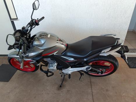 HONDA CB 250 F Twister FLEXONE, Foto 3