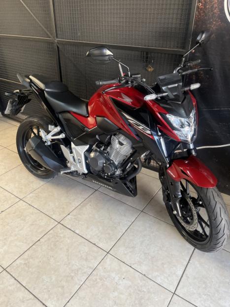 HONDA CB 300 F Twister FLEX ABS, Foto 2