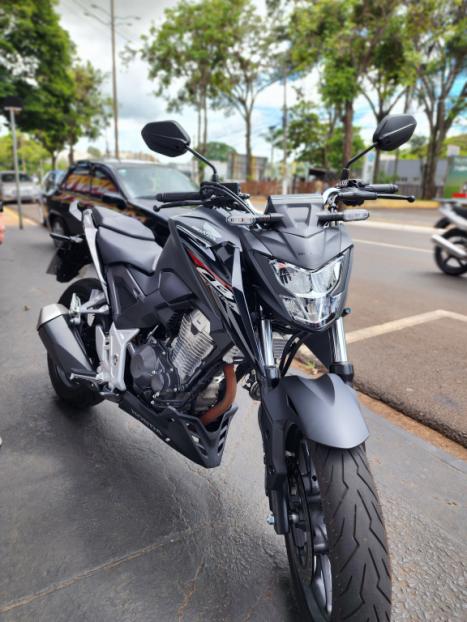 HONDA CB 300 F Twister FLEX CBS, Foto 1