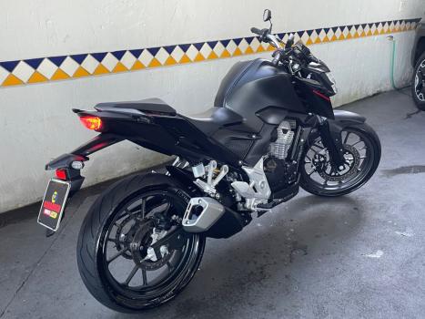HONDA CB 300 F Twister FLEX ABS, Foto 2