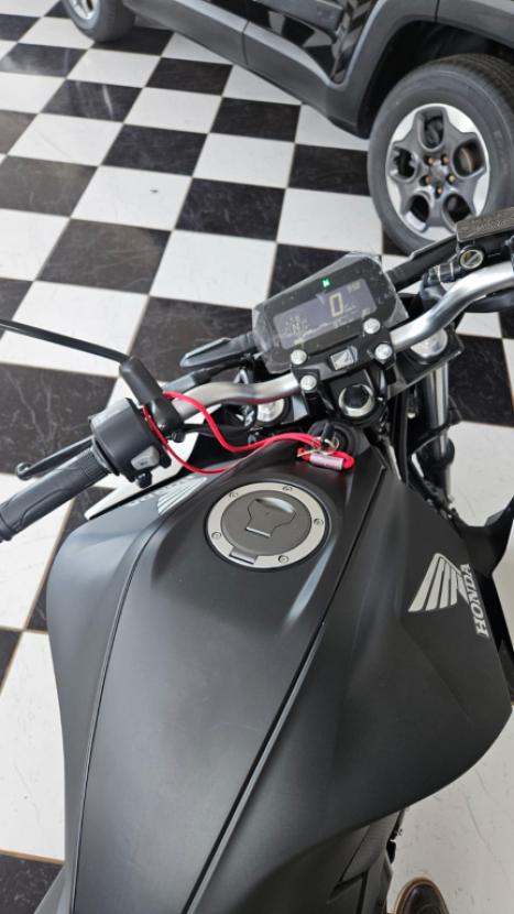 HONDA CB 300 F Twister FLEX ABS, Foto 2