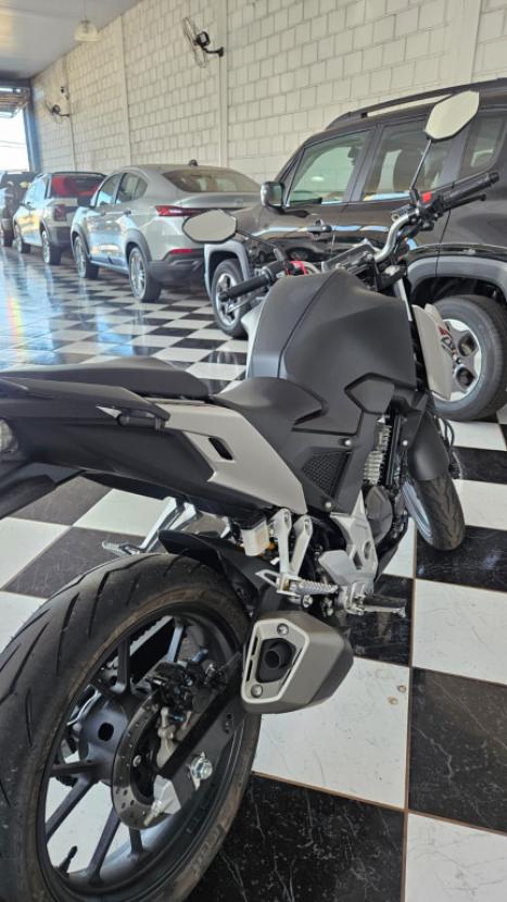HONDA CB 300 F Twister FLEX ABS, Foto 6