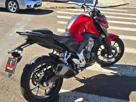 HONDA CB 300 F Twister FLEX ABS, Foto 2