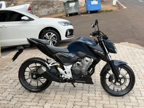 HONDA CB 300 F Twister FLEX CBS, Foto 2