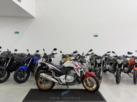 HONDA CB 300 R ESPECIAL EDITION, Foto 1