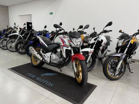 HONDA CB 300 R ESPECIAL EDITION, Foto 2