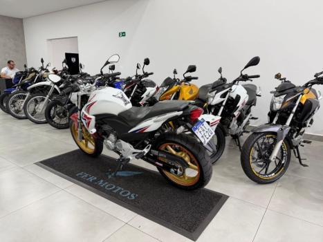 HONDA CB 300 R ESPECIAL EDITION, Foto 5