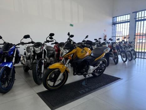 HONDA CB 300 R STD, Foto 3 HONDA CB 300 R STD, Foto 3