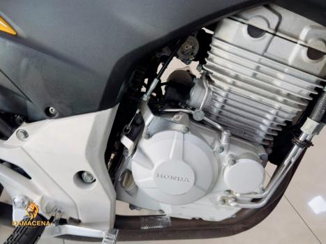 HONDA CB 300 R STD, Foto 5