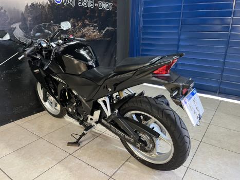HONDA CBR 250 R, Foto 6