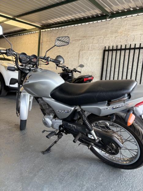 HONDA CG 150 TITAN ES, Foto 2
