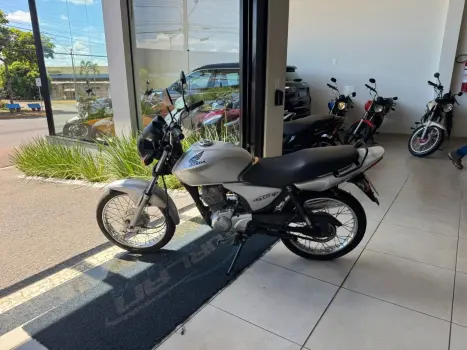 HONDA CG 150 TITAN ES, Foto 4