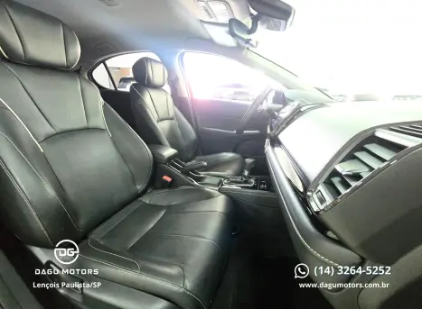 HONDA City Hatch 1.5 16V 4P FLEX TOURING AUTOMÁTICO CVT, Foto 7 HONDA City Hatch 1.5 16V 4P FLEX TOURING AUTOMÁTICO CVT, Foto 7