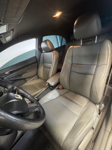 HONDA Civic 1.8 16V 4P FLEX LXS AUTOM�TICO, Foto 8