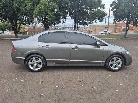 HONDA Civic 1.8 16V 4P FLEX LXS AUTOM�TICO, Foto 1