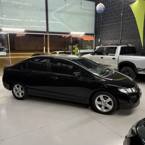 HONDA Civic 1.8 16V 4P FLEX LXS, Foto 4