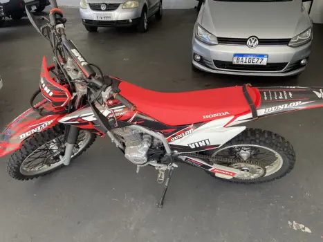 HONDA CRF 250 R, Foto 4