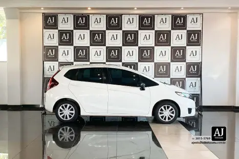 HONDA Fit 1.5 16V 4P DX FLEX AUTOMÁTICO, Foto 4 HONDA Fit 1.5 16V 4P DX FLEX AUTOMÁTICO, Foto 4